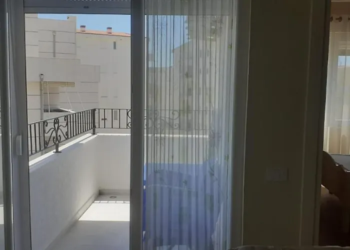 Skampini Qerret Golem (Tirana)